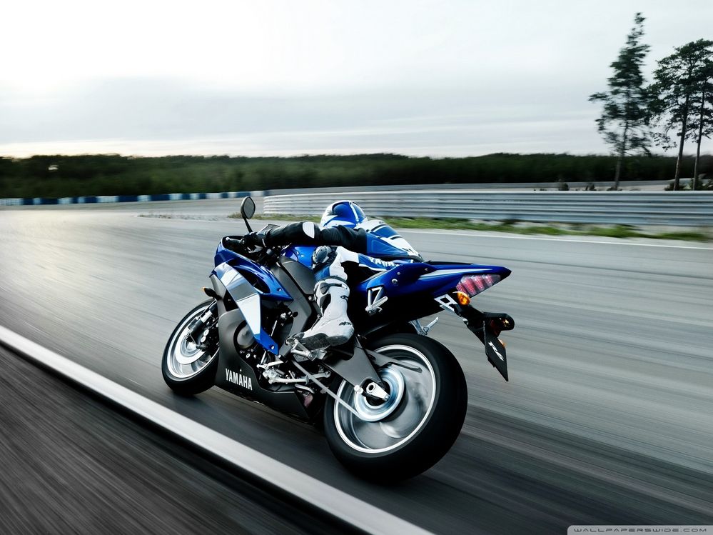 yamaha_motorcycle-wallpaper-1600x1200.jpg