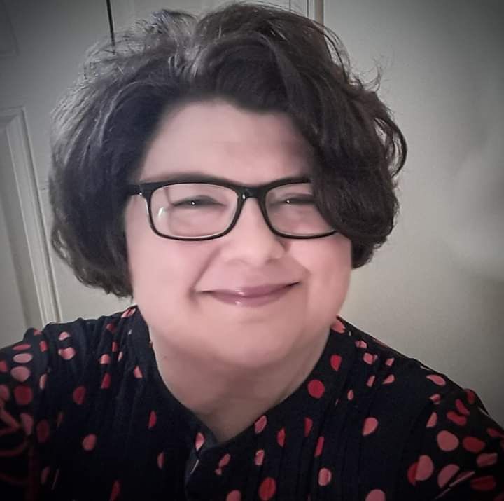 Lisa Cox.jpg