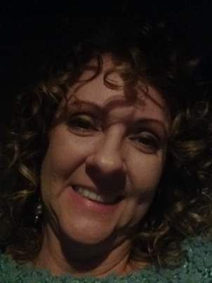 Cyndi Profile Pic.jpg