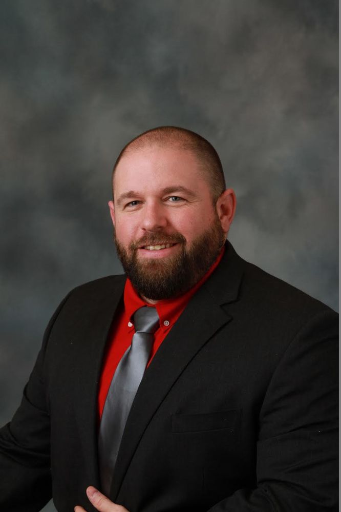 Taylor-Professional Photo 1.jpg