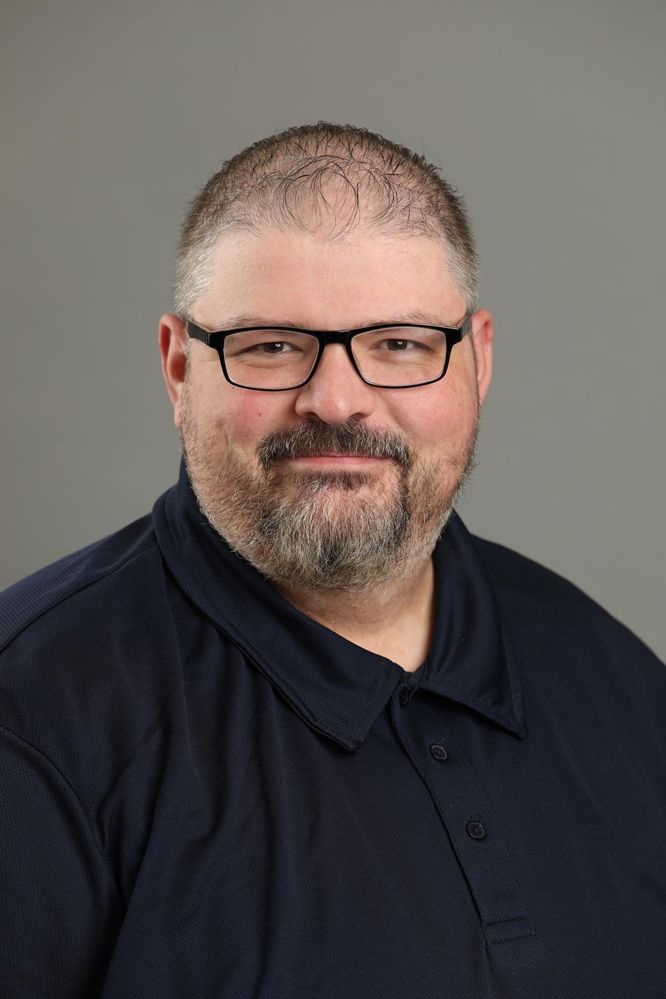 CoSN24 Headshot - 2.jpg