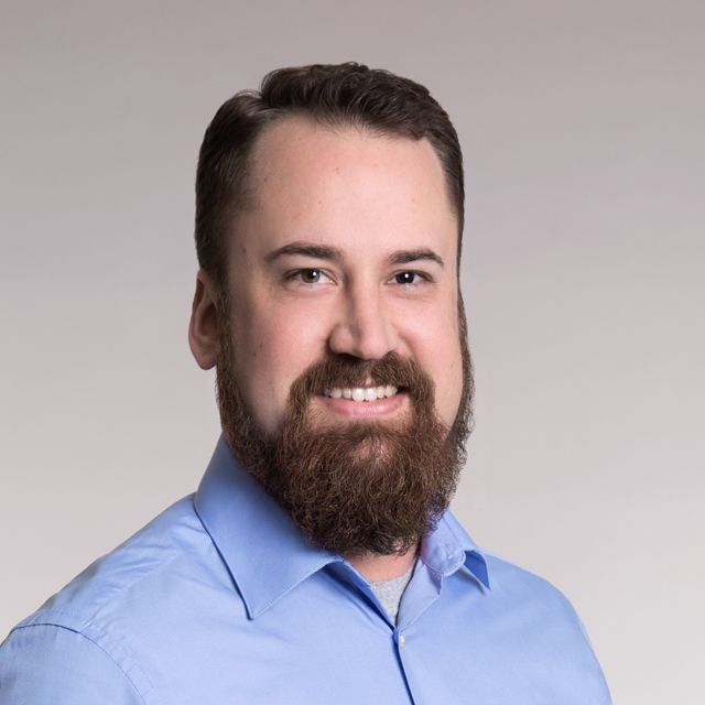 larsen ms headshot.jpg